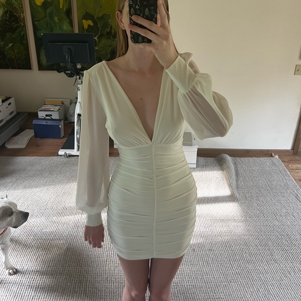White dress, M